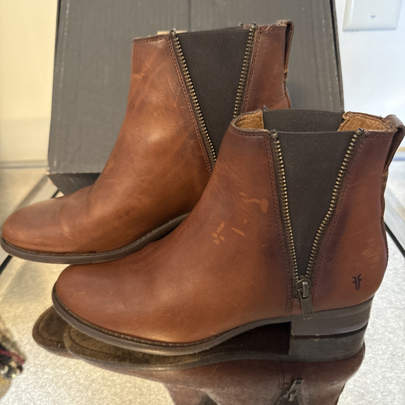 Frye Shoes - Frye Carly Chelsea Zip Leather Boots Cognac 7.5 Medium